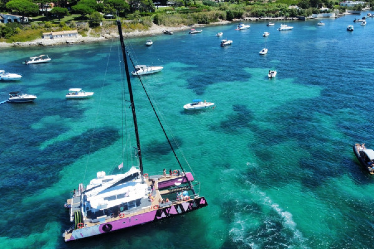 Half Day Catamaran Canoubiers Bay from Cogolin - Expérience Côte d'Azur Half Day Catamaran Canoubiers Bay from Cogolin - Expérience Côte d'Azur