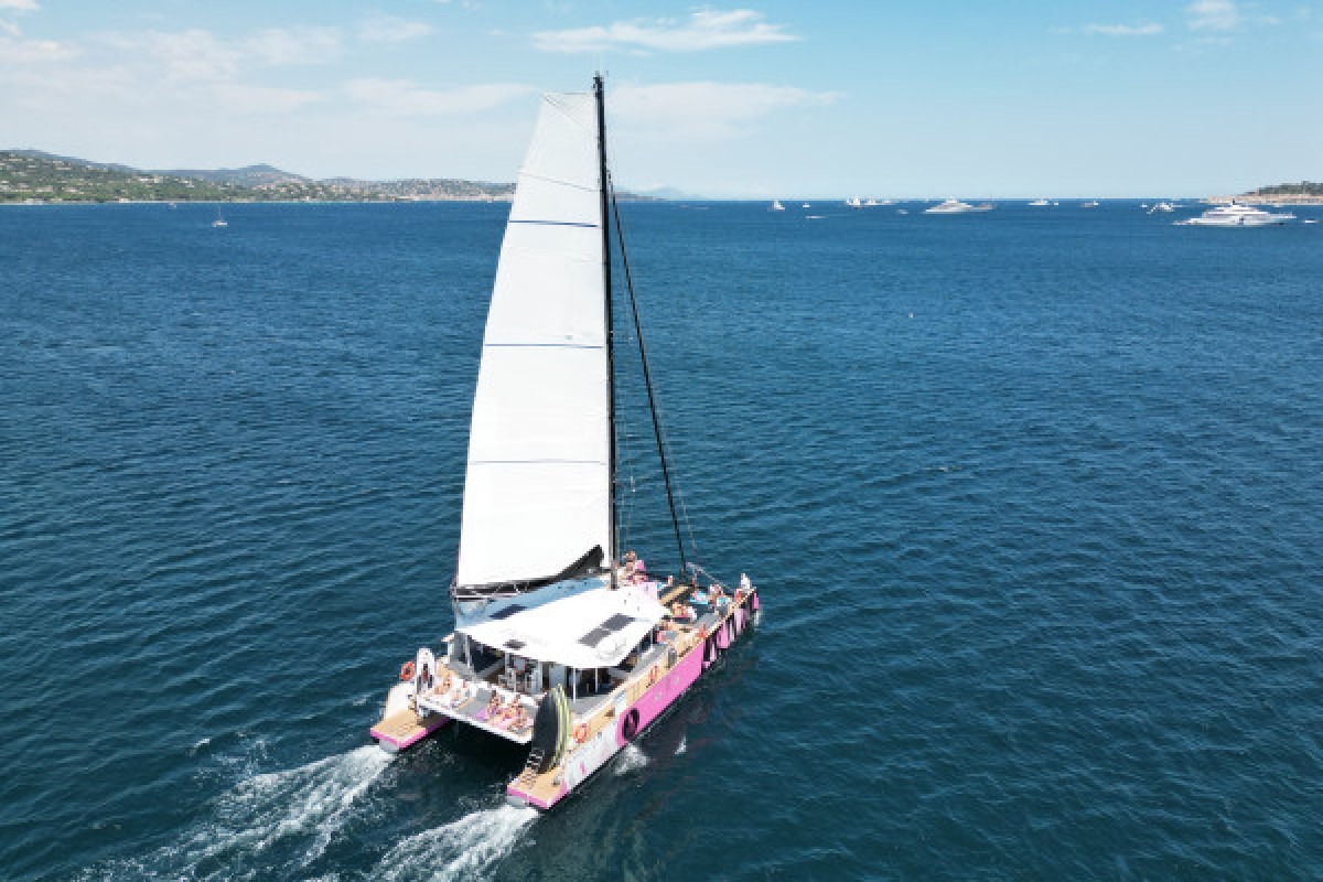 Half Day Catamaran Canoubiers Bay from Cogolin - Expérience Côte d'Azur Half Day Catamaran Canoubiers Bay from Cogolin - Expérience Côte d'Azur