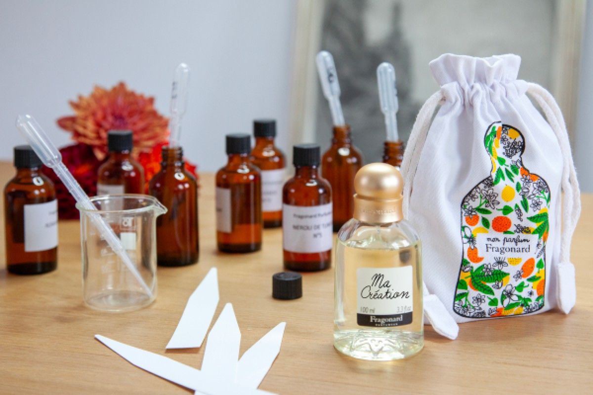 Perfumer Workshop in Paris - ONLY in FRENCH - Expérience Côte d'Azur