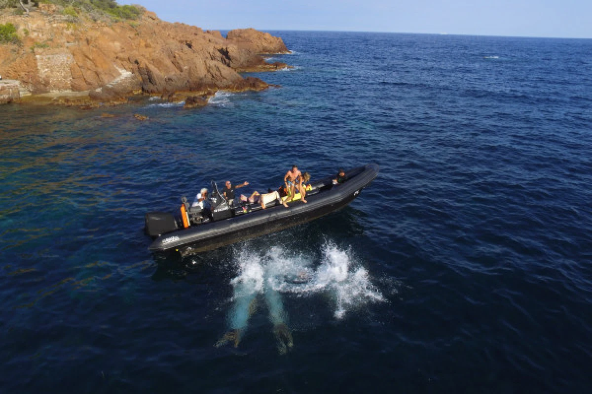 Bachelor party by boat in Saint Tropez - Expérience Côte d'Azur