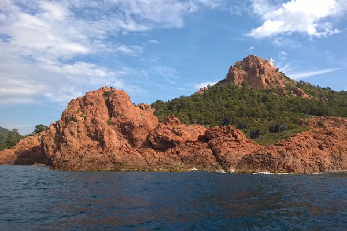 Private sea trip accompanied by a skipper - Agay - Expérience Côte d'Azur