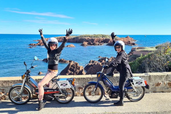 Expérience Côte d'Azur | Guided ride in a real vintage moped - Saint Raphaël