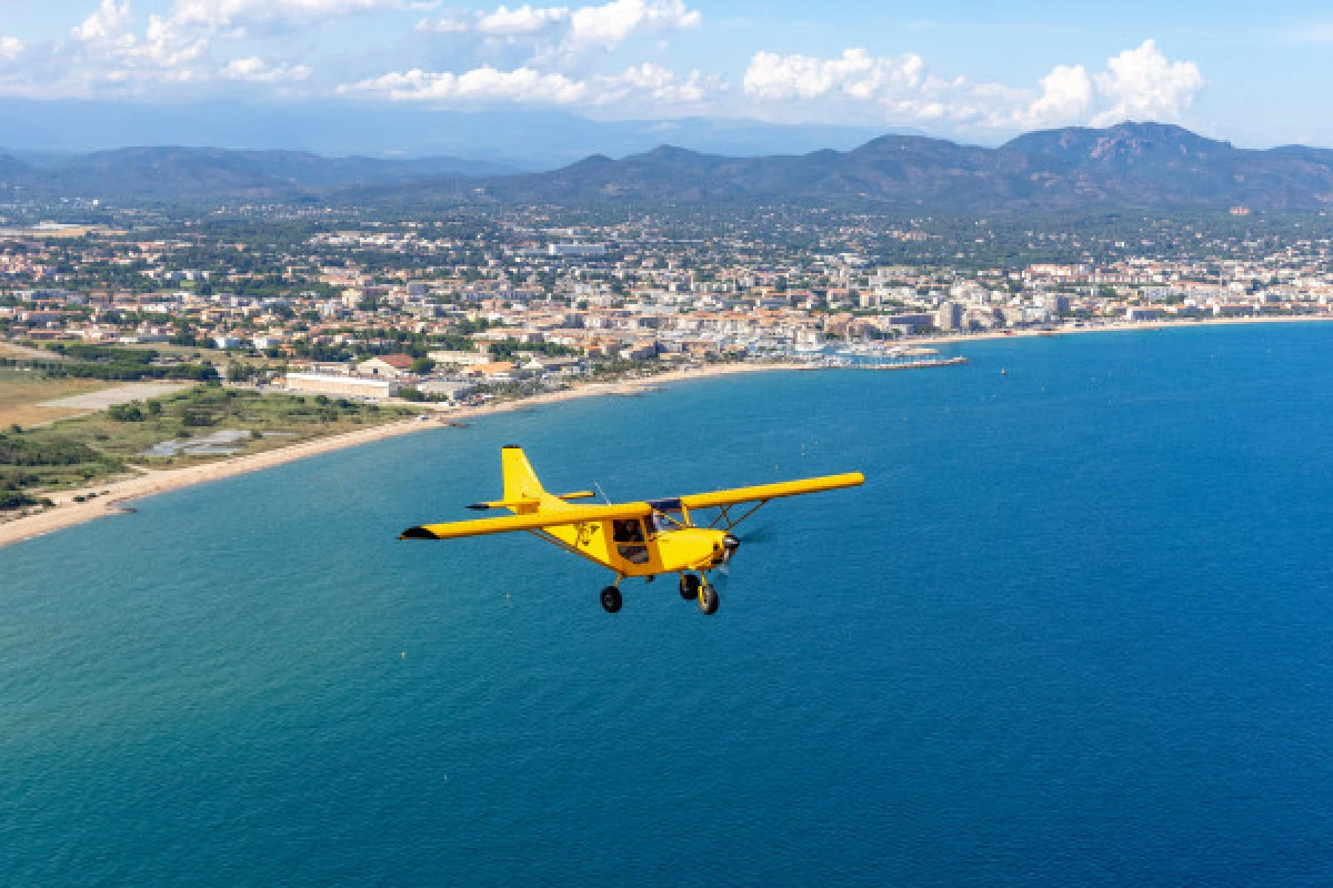 Ultralight Aircraft Flight- The yellow planes of Fréjus - Expérience Côte d'Azur