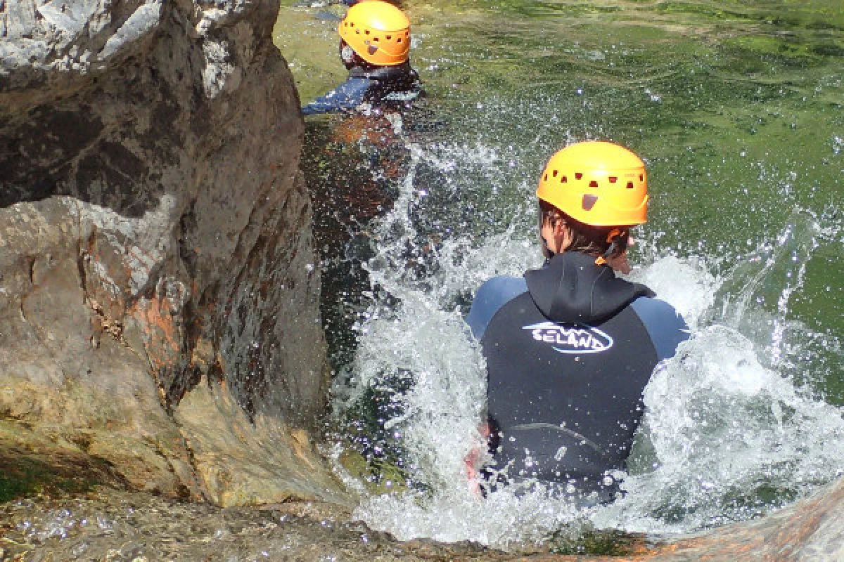 Canyoning adventure Bollène - Estéron Valley - Expérience Côte d'Azur