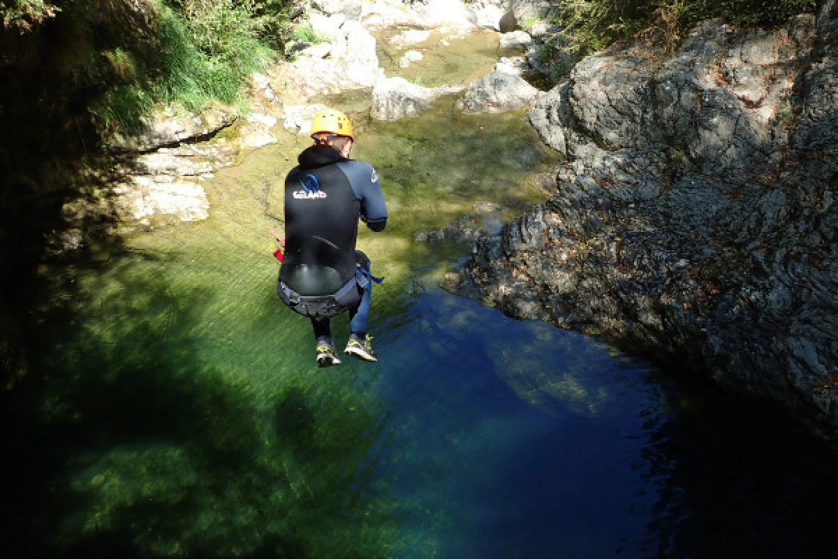 Canyoning adventure Bollène - Estéron Valley - Expérience Côte d'Azur