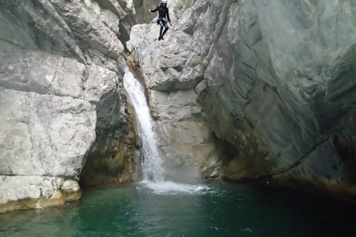Canyoning la clue de Saint Auban, 1/2 day (+ 14 years old) - Expérience Côte d'Azur