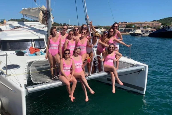 PRIVATIZED CATAMARAN TRIP - 5 DAYS (PORQUEROLLES) - Expérience Côte d'Azur