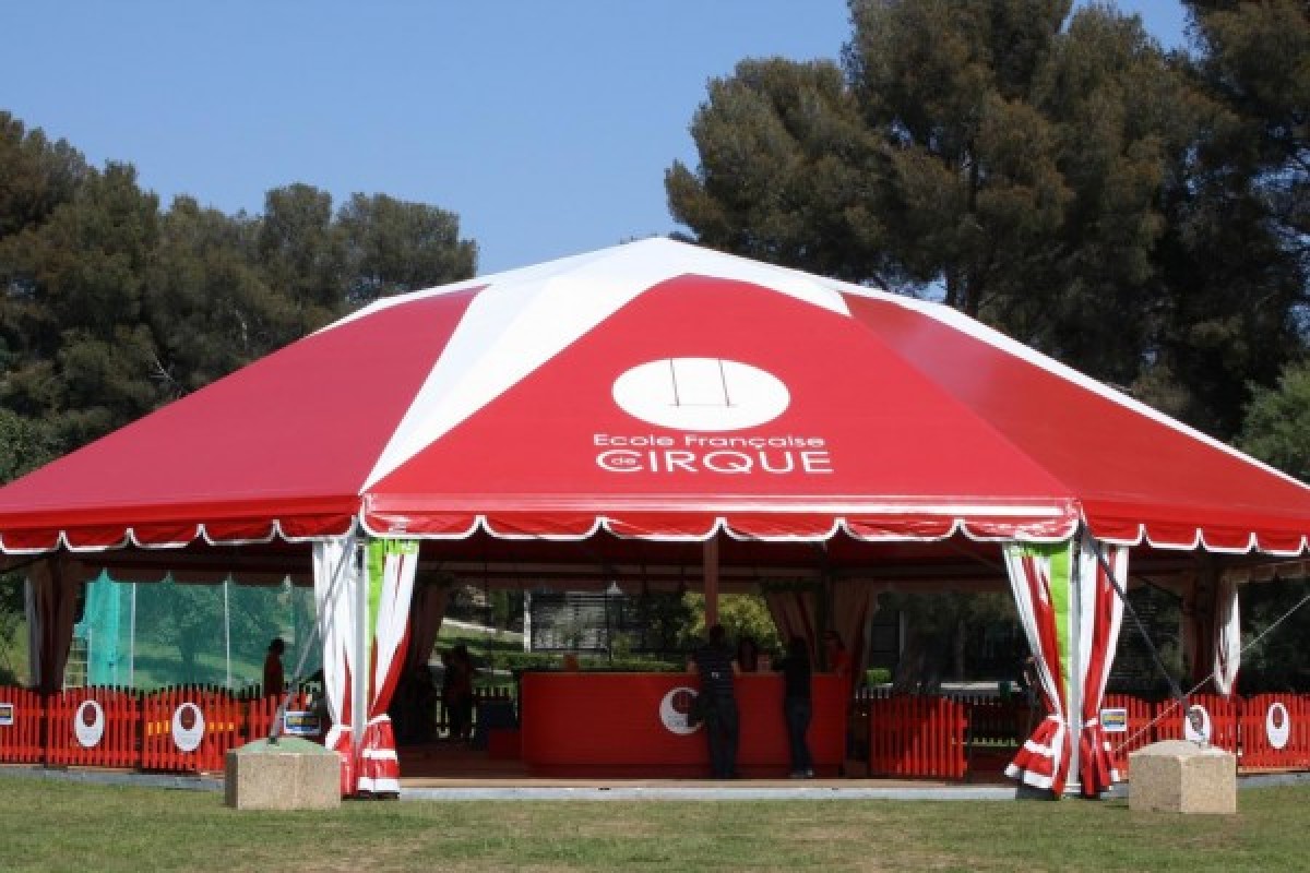 Circus: introductory course (ages 7-14) - 3 x 2h classes - Expérience Côte d'Azur