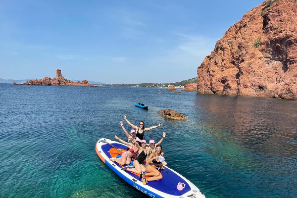 FULL DISCOVERY COMBO: Calanques Excursion + Escape Game - Expérience Côte d'Azur