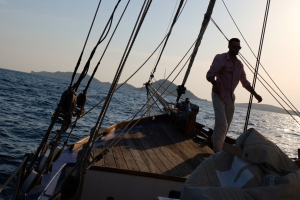 Sunset cruise abord a traditional sailing boat - Expérience Côte d'Azur