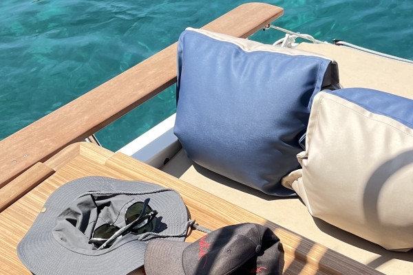 Half-day cruise and swimming in the Calanques National Park - Mucem - Expérience Côte d'Azur