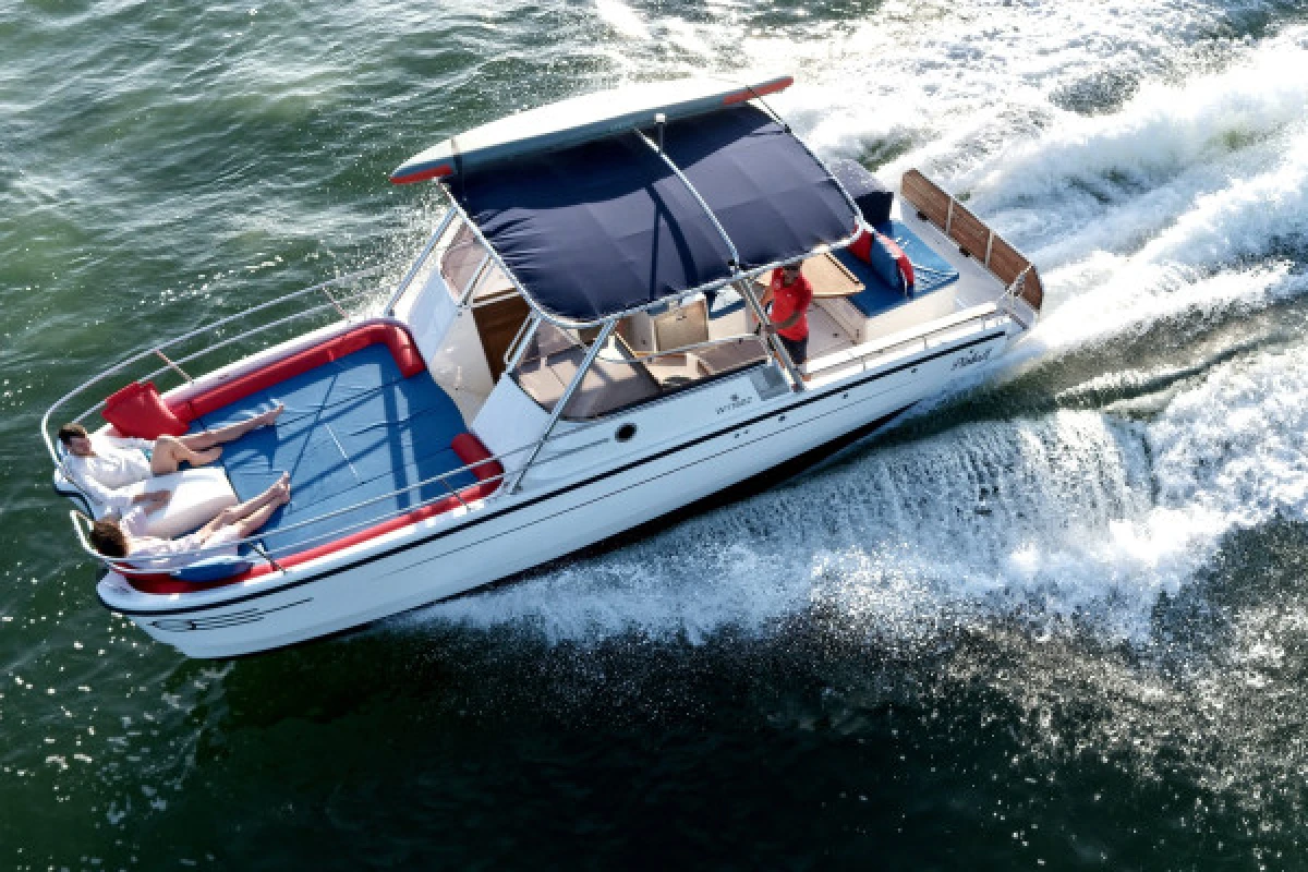 Afternoon cruise : The secret Calanques of Marin park of the Blue Coast - Expérience Côte d'Azur