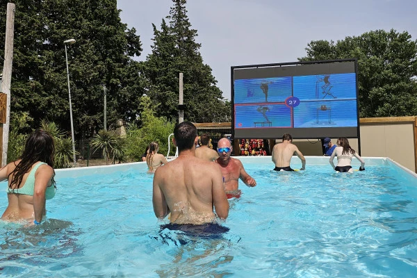 Cross fit training in swimming pool  - Expérience Côte d'Azur