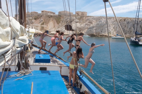 Daycruise aboard a traditional sailing boat - Expérience Côte d'Azur