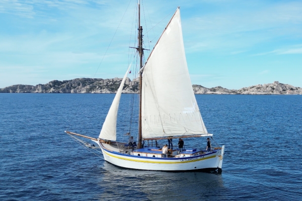 Daycruise aboard a traditional sailing boat - Expérience Côte d'Azur