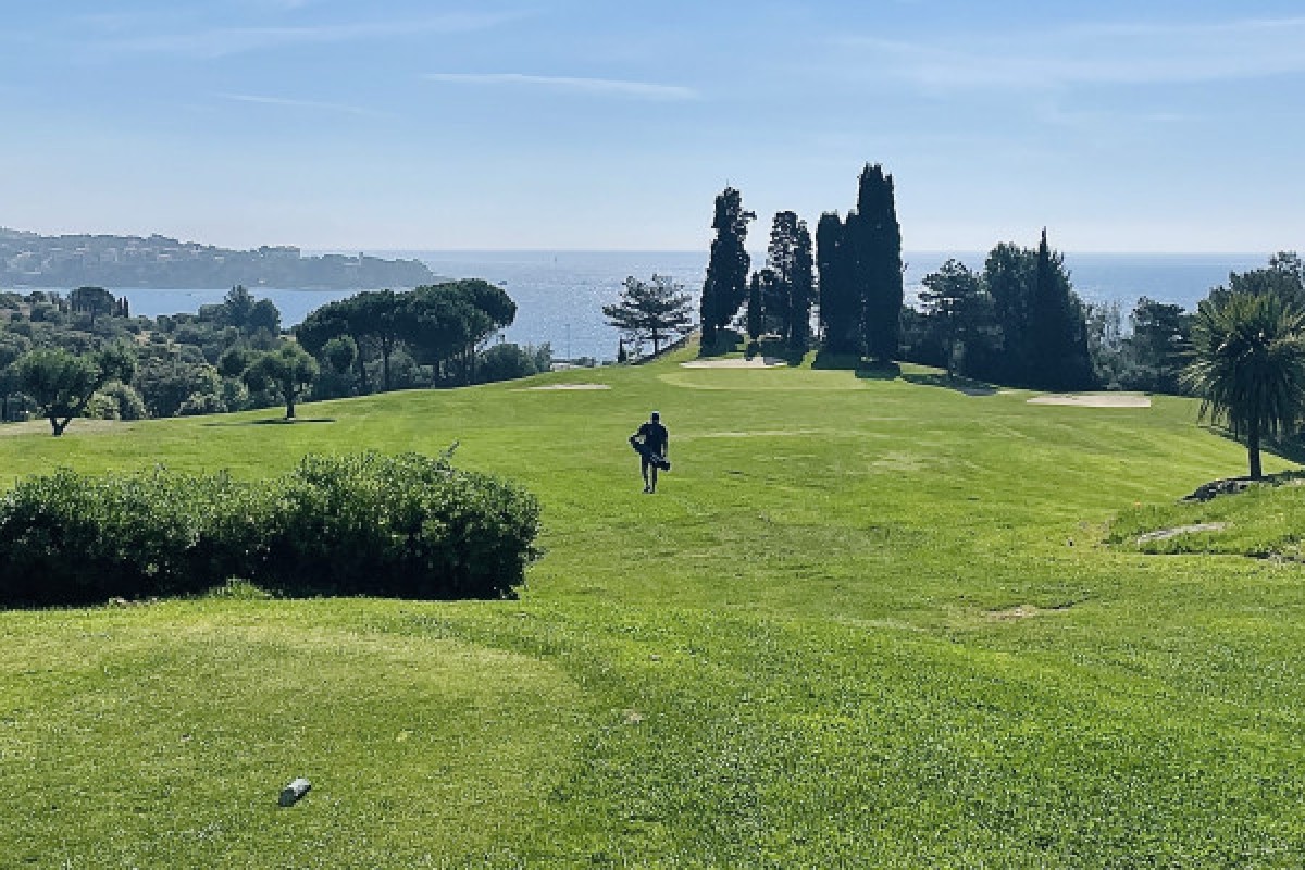 Discover golf in a group - Expérience Côte d'Azur