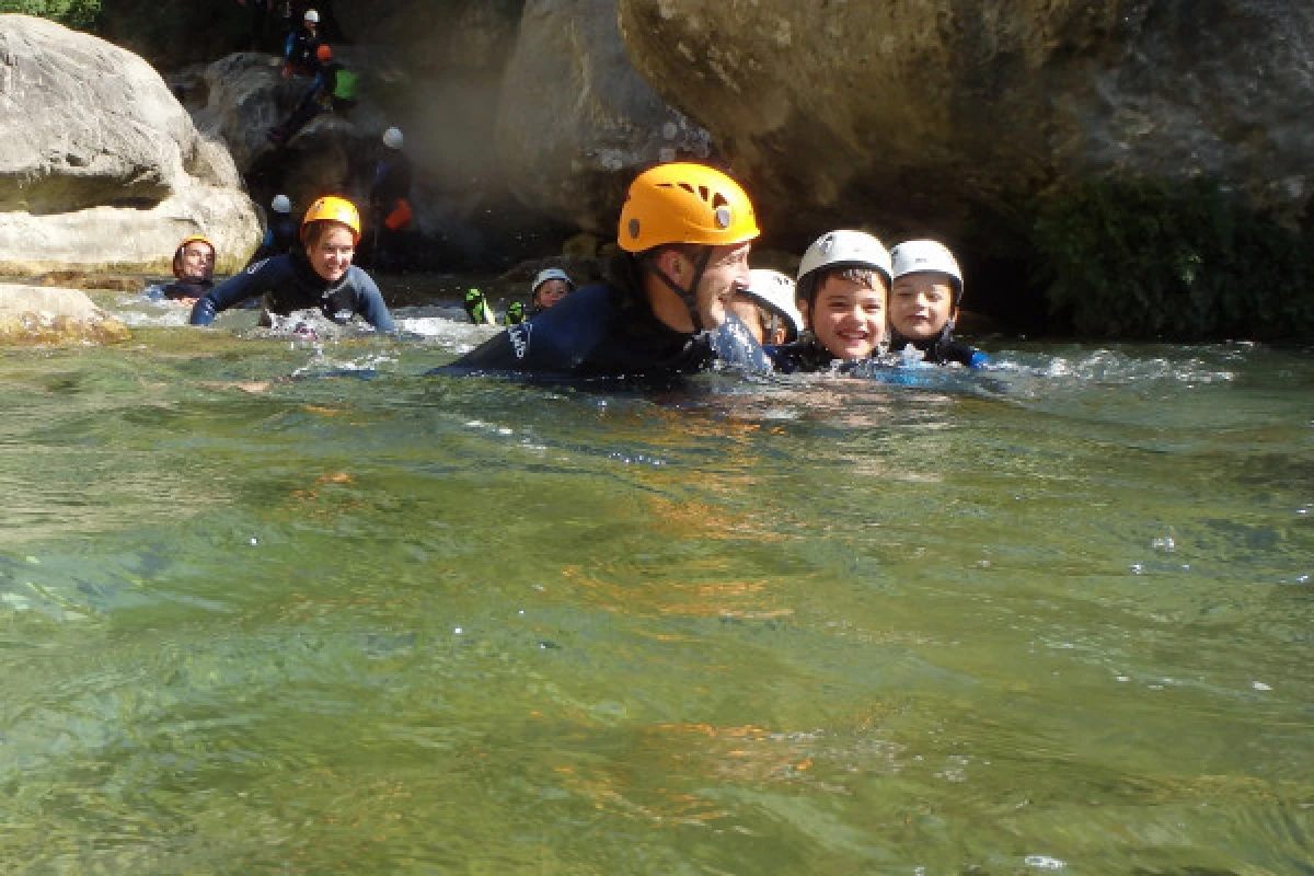 Half day Canyoning and Abseiling - Gorges du Loup - Expérience Côte d'Azur