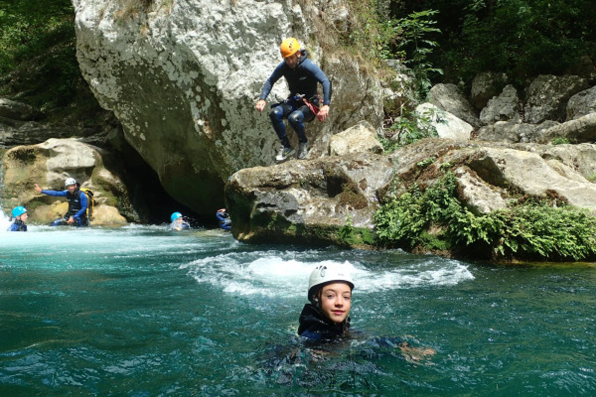 Half day Canyoning and Abseiling - Gorges du Loup - Expérience Côte d'Azur