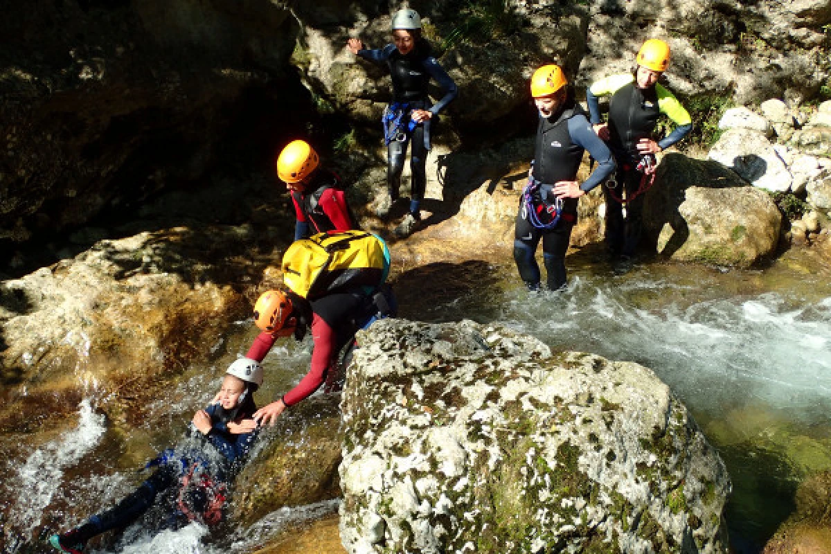 Half day Canyoning and Abseiling - Gorges du Loup - Expérience Côte d'Azur