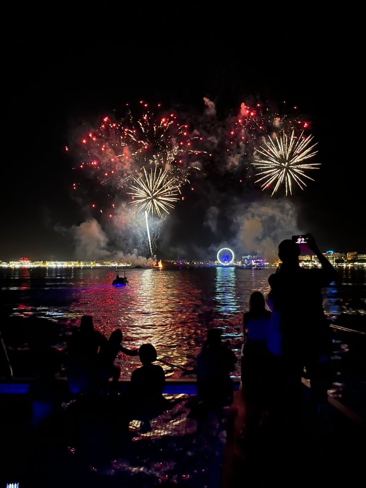 Departure Hyères | La Soirée Dinner Fireworks | Plage de la Badine - Expérience Côte d'Azur