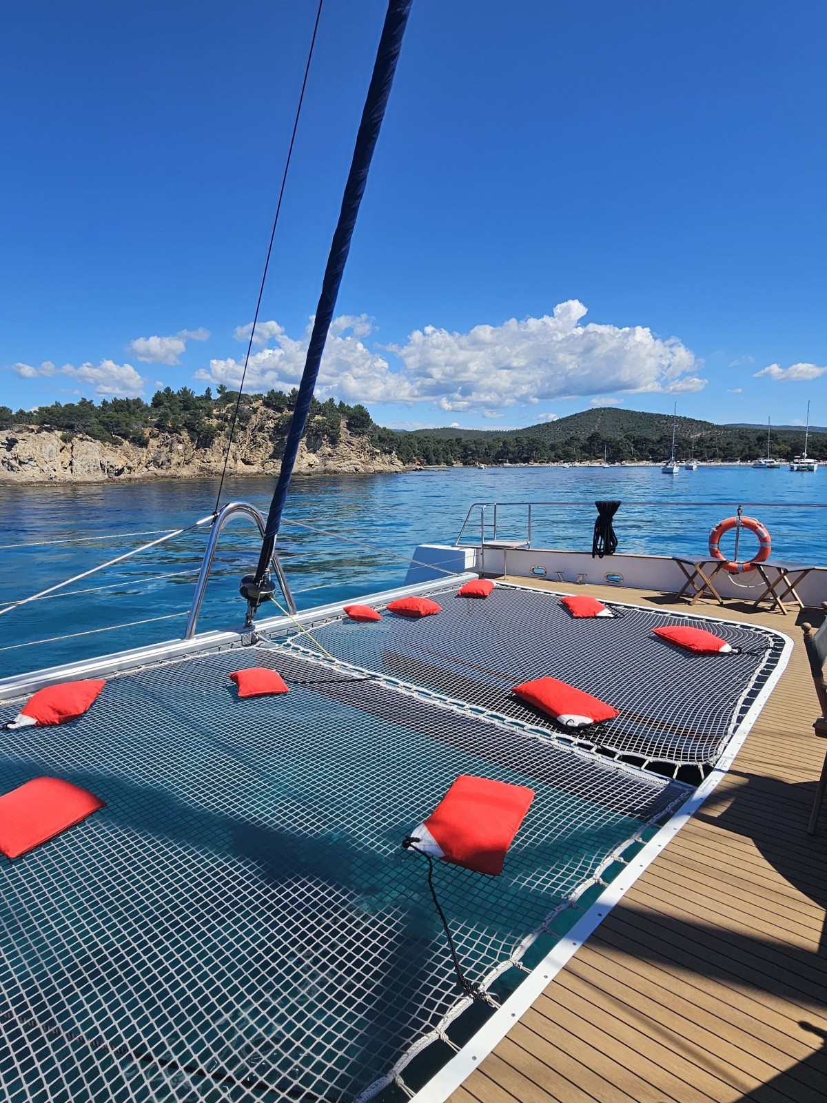 Catamaran Hyères - Brunch at sea - Littoral Hyérois - Expérience Côte d'Azur