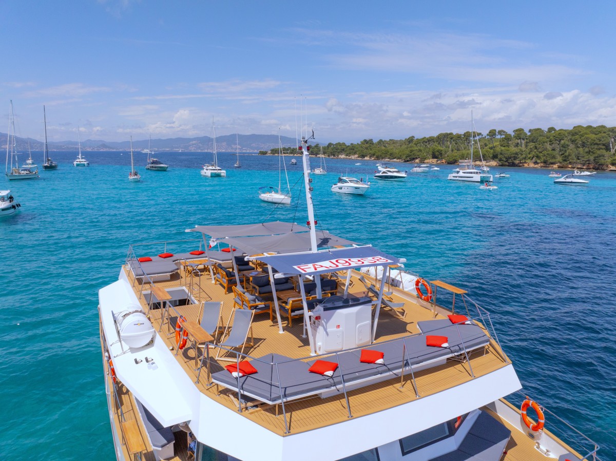Departure from Marina Baie des Anges | Afternoon Farniente | Iles de Lérins or Anse de la Salis - Expérience Côte d'Azur