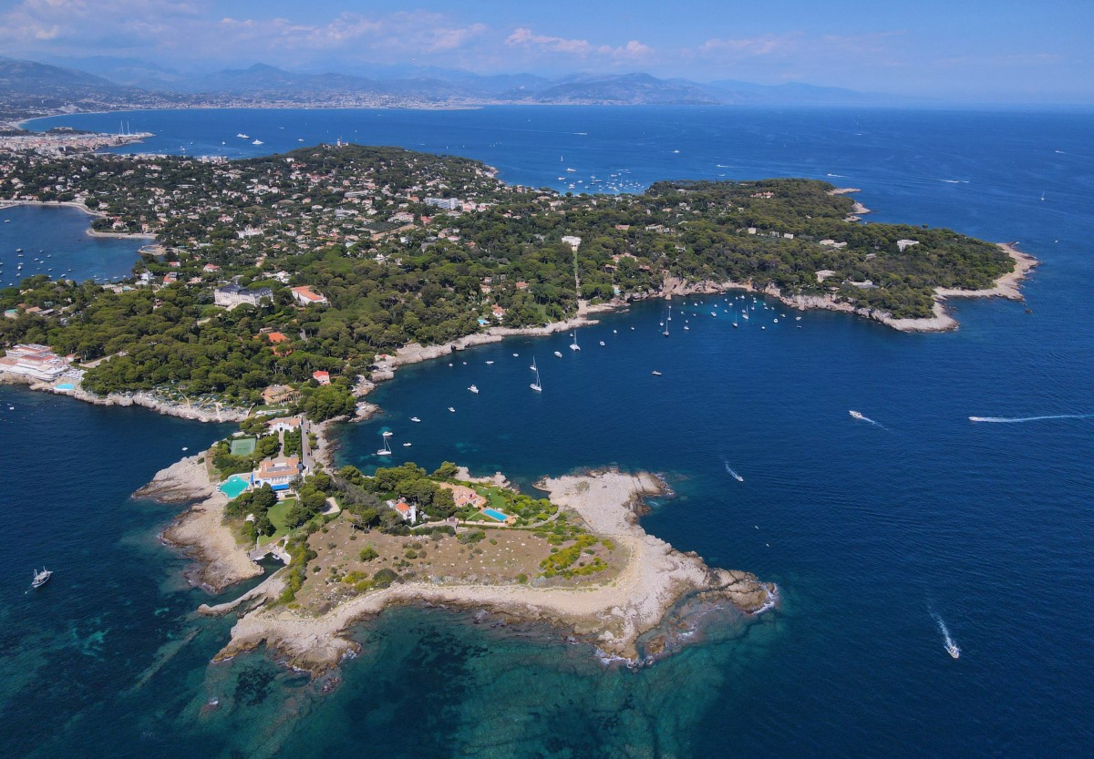 Catamaran cruise on the Côte d'Azur with aperitif - Cap d'Antibes from Villeneuve-Loubet - Expérience Côte d'Azur