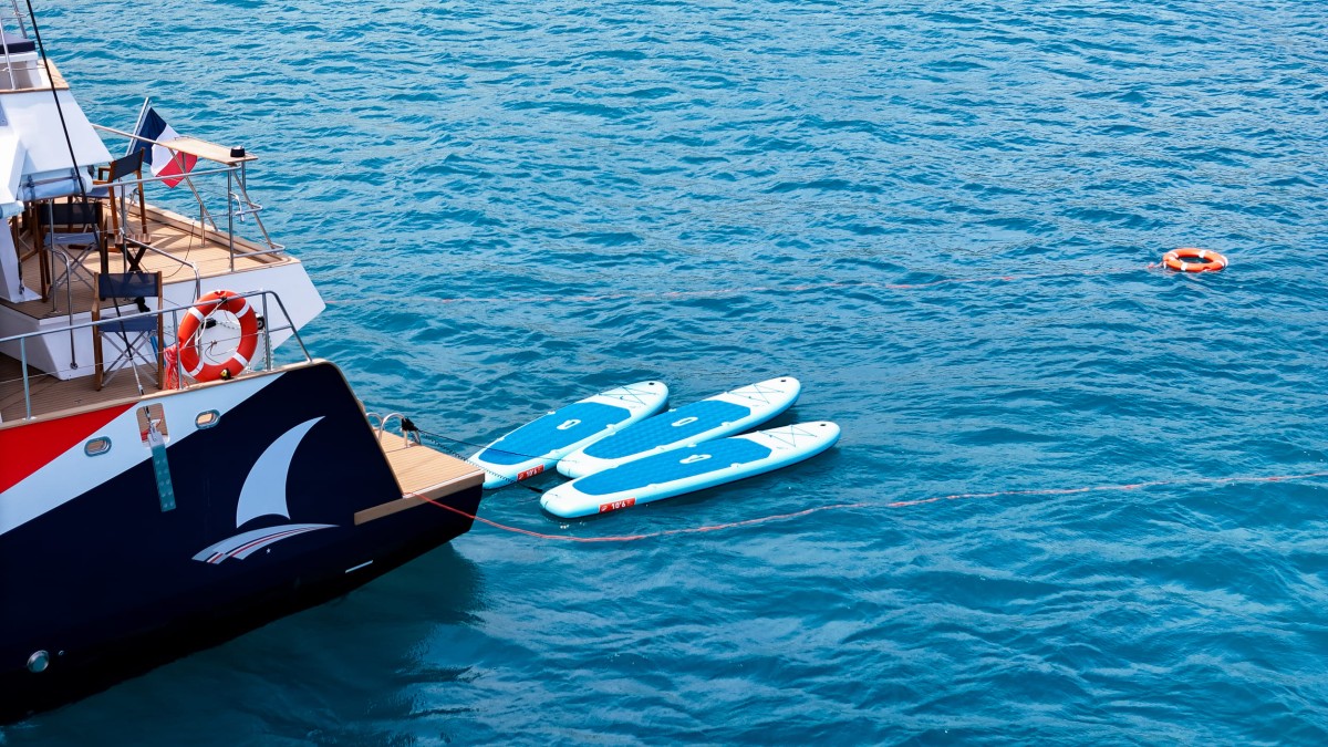 Catamaran cruise on the Côte d'Azur with aperitif - Cap d'Antibes from Villeneuve-Loubet - Expérience Côte d'Azur