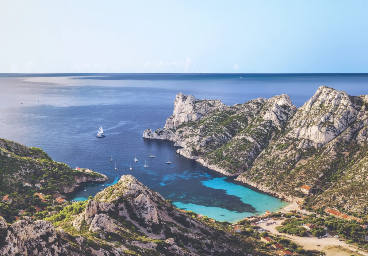 Catamaran day cruise - Calanques & Riou from Marseille - Expérience Côte d'Azur
