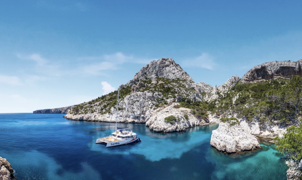 Brunch cruise from Marseille: discover the calanques on a catamaran - Expérience Côte d'Azur