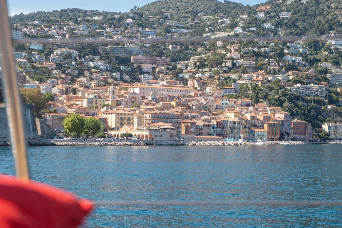 Sea outing in Nice: relaxing morning on a catamaran to Villefranche-sur-Mer - Expérience Côte d'Azur