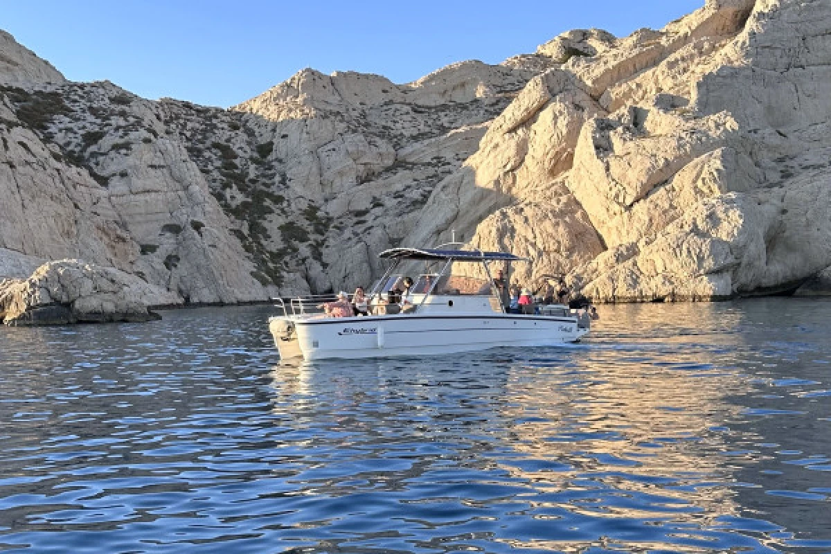 Sweet wake you: Cruise, Coffee and Diving in the Calanques of Frioul - Expérience Côte d'Azur