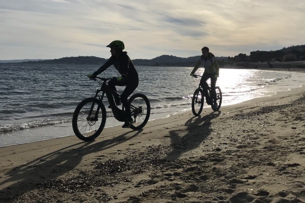 Electric assisted mountain bike ride - Expérience Côte d'Azur