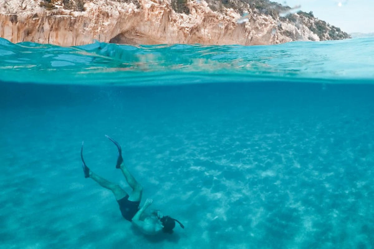 Full-day boat charter -Sea excursion and snorkeling to Saint Tropez - Expérience Côte d'Azur