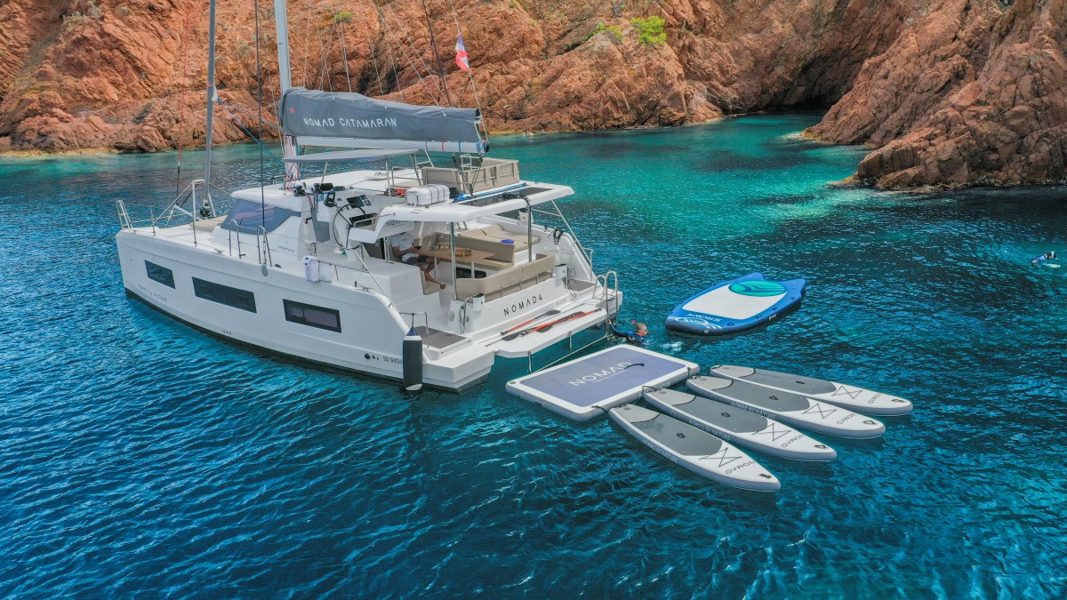 PRIVATE Catamaran EXCURSION - DAY (8h) - NOMAD4 - Expérience Côte d'Azur