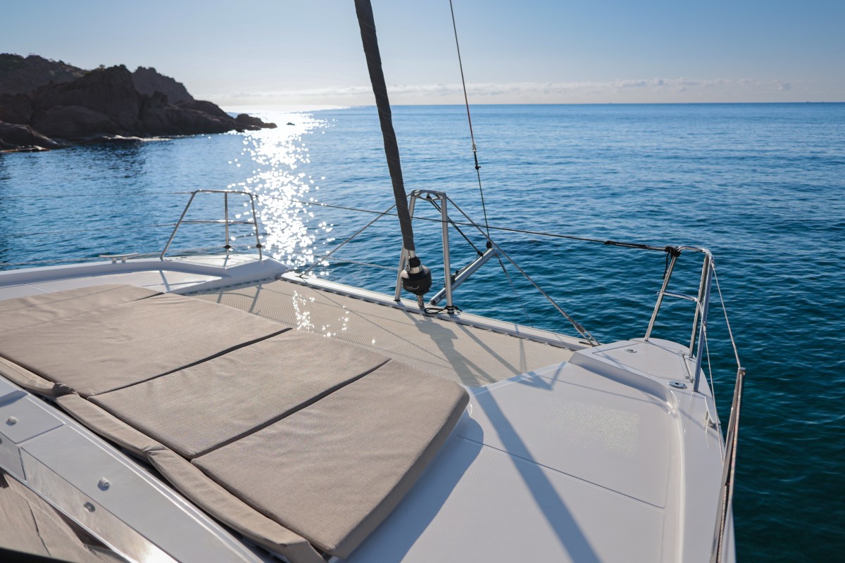 PRIVATE Catamaran EXCURSION - DAY (8h) - NOMAD4 - Expérience Côte d'Azur