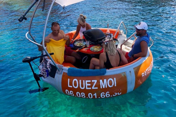 Donut Boat Trip - Expérience Côte d'Azur