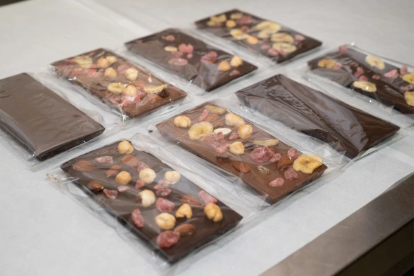 Make your own chocolate bars in Nice - Expérience Côte d'Azur