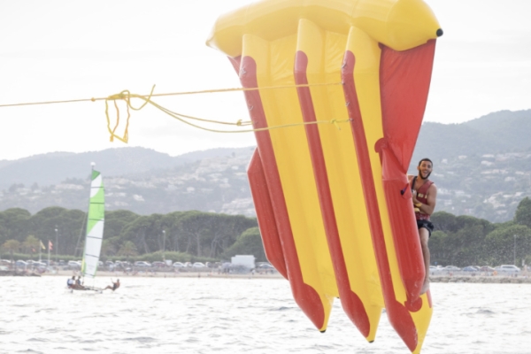 Towed Buoys - Cannes la Bocca - Expérience Côte d'Azur