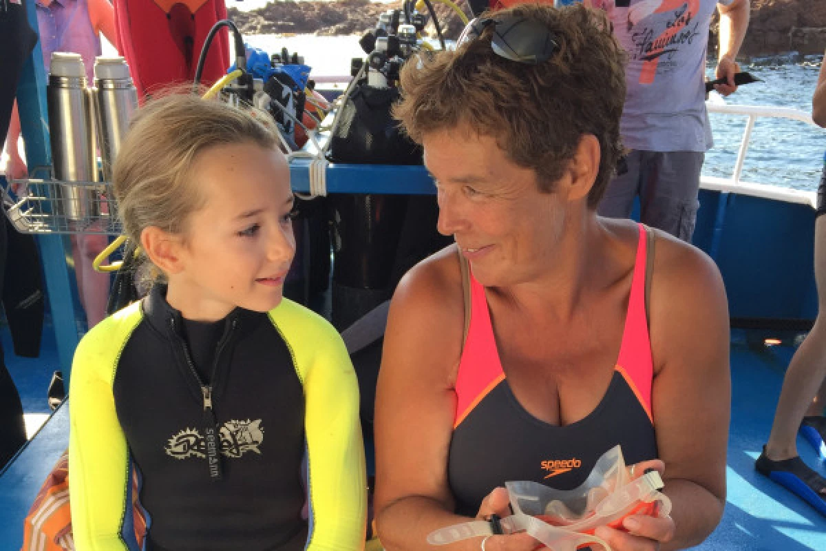 Kid Dive Certification Scuba Explorer - Fréjus - Expérience Côte d'Azur