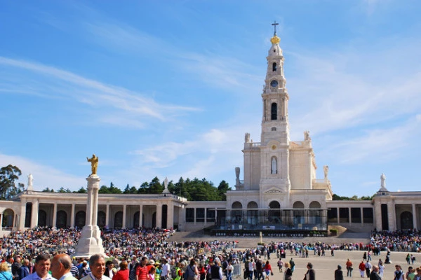 Full Day Guided Tour to Fátima, Nazaré & Óbidos - Expérience Côte d'Azur