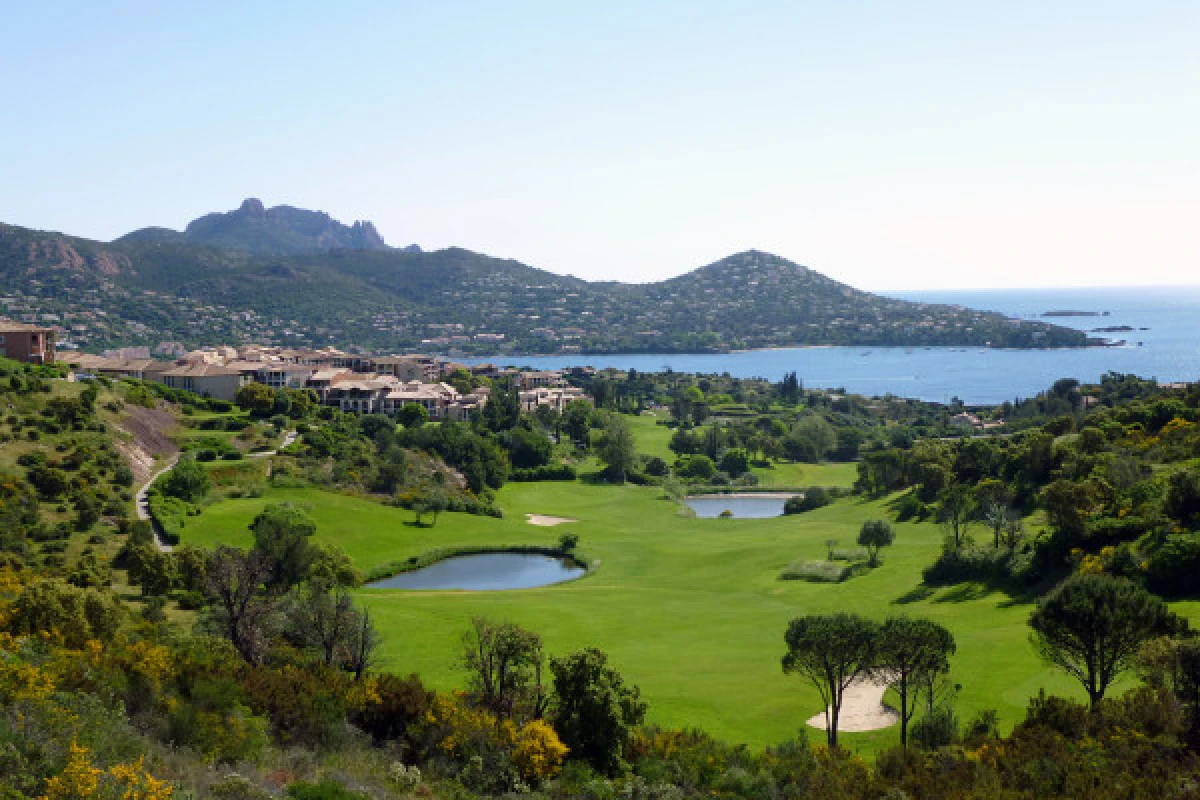 Green Fee - Golf Agay (Saint-Raphaël) - Expérience Côte d'Azur