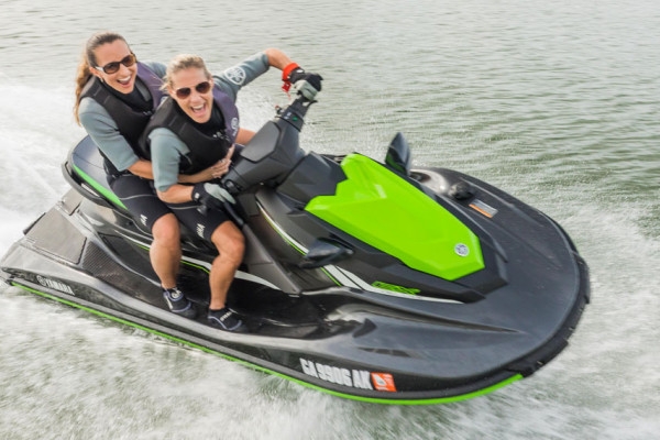 Guided jet ski tour Bay of Issambres 1h - Expérience Côte d'Azur