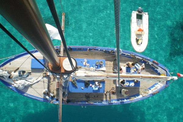 Half-day cruise aboard a traditional sailing boat - Expérience Côte d'Azur
