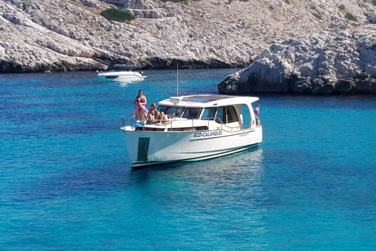 Half-day cruise and swimming in the Calanques National Park - CNTL - Expérience Côte d'Azur