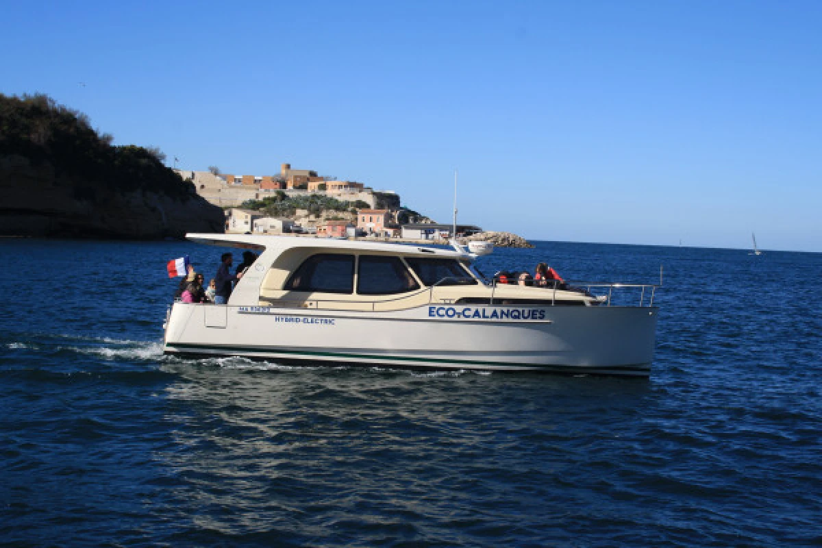 Half-day cruise and swimming in the Calanques National Park - CNTL - Expérience Côte d'Azur