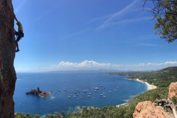 Climbing initiation - Dramont - Seaside - Expérience Côte d'Azur