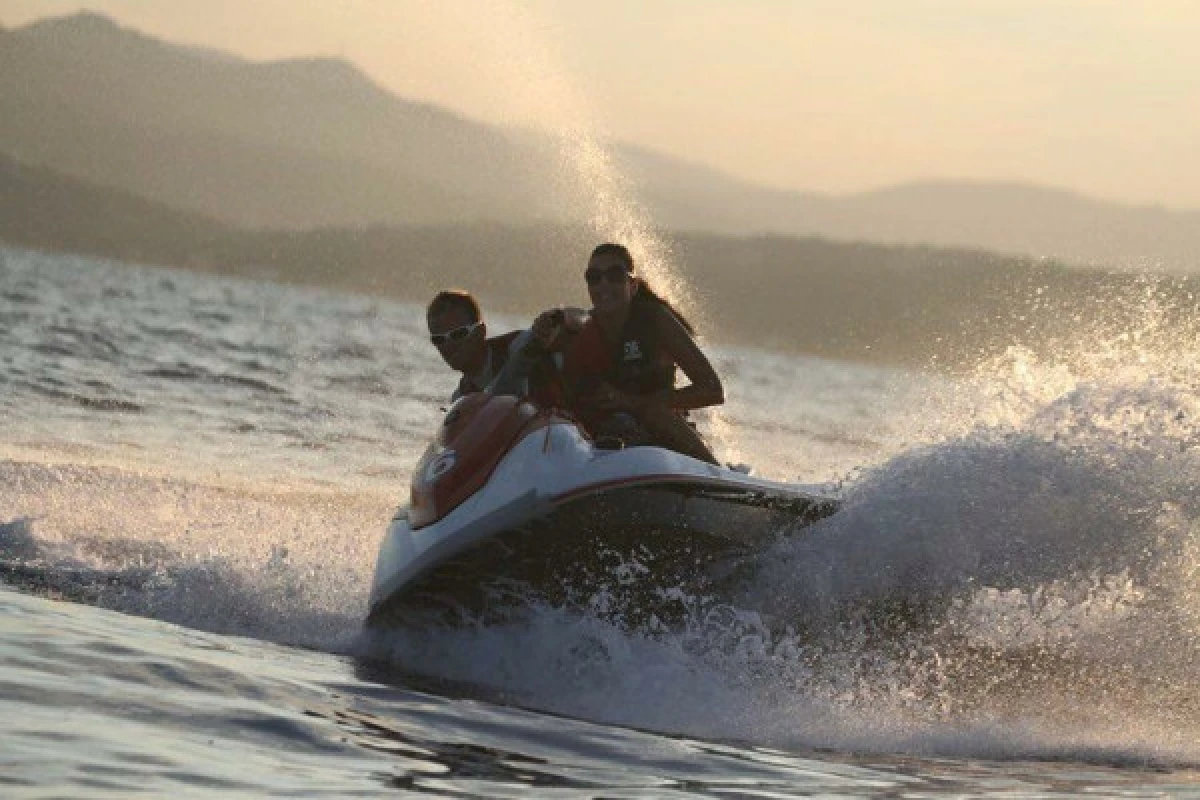 Jet Ski renting with or without Licence - Fréjus port - Expérience Côte d'Azur