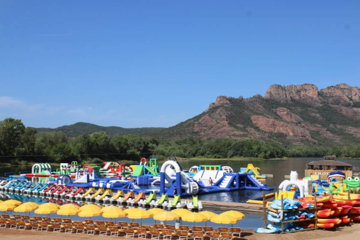 Day of water sports & relaxation on a lake - Expérience Côte d'Azur