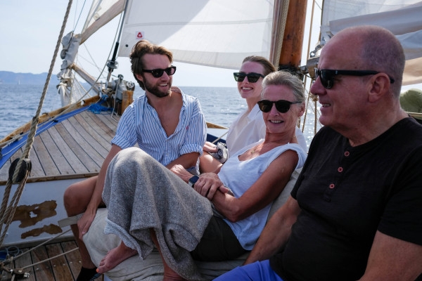 Sailing cruise in the calanques, lunch and wine - Expérience Côte d'Azur